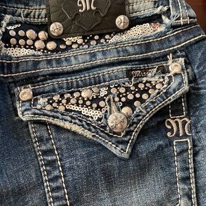 Miss Me Cuffed Capri Size 29